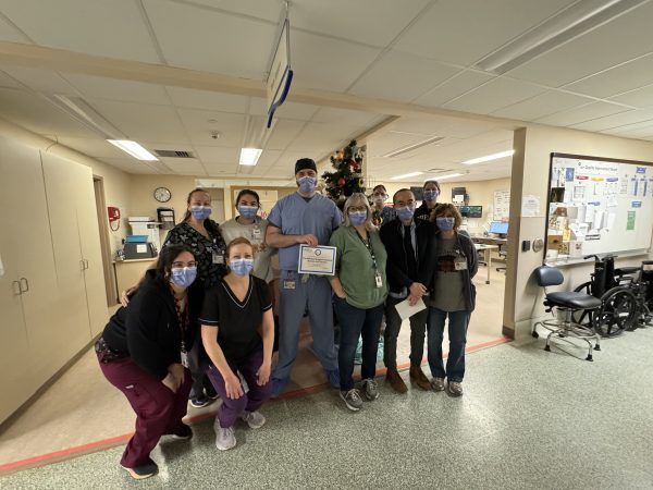 Med/Surgical Team accept Circle of Gratitude Certificar